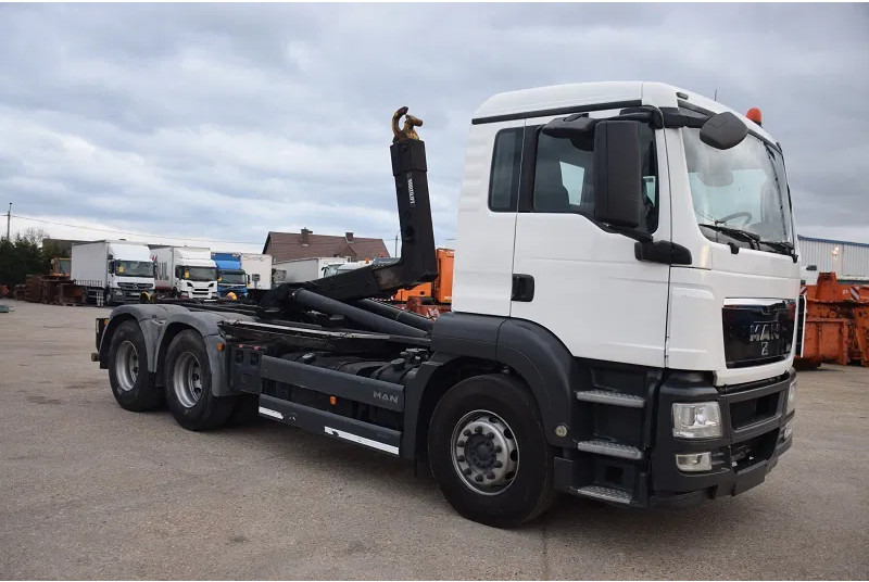 MAN TGS 26.360 - Hook lift truck: picture 2 MAN TGS 26.360 - Hook lift truck: picture 2