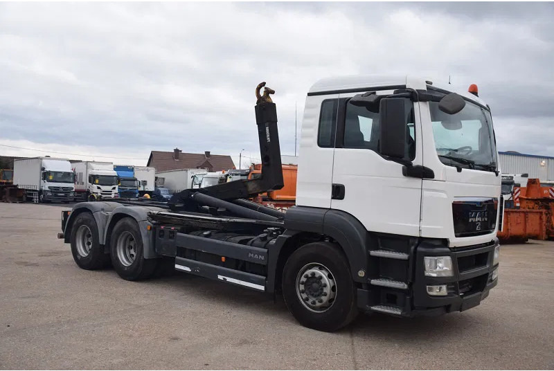 Hook lift truck MAN TGS 26.360: picture 6