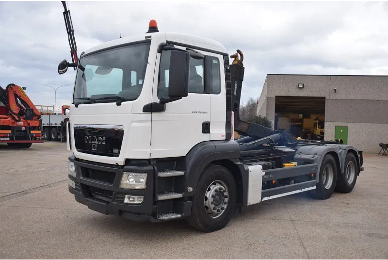 MAN TGS 26.360 - Hook lift truck: picture 1 MAN TGS 26.360 - Hook lift truck: picture 1