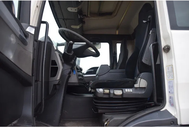 Hook lift truck MAN TGS 26.360: picture 15