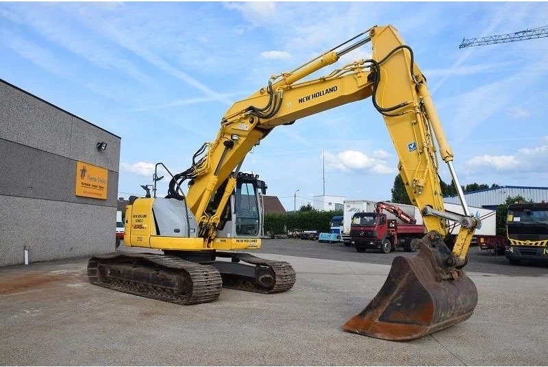 New Holland Kobelco E235B SR-LCT - Crawler excavator: picture 5 New Holland Kobelco E235B SR-LCT - Crawler excavator: picture 5