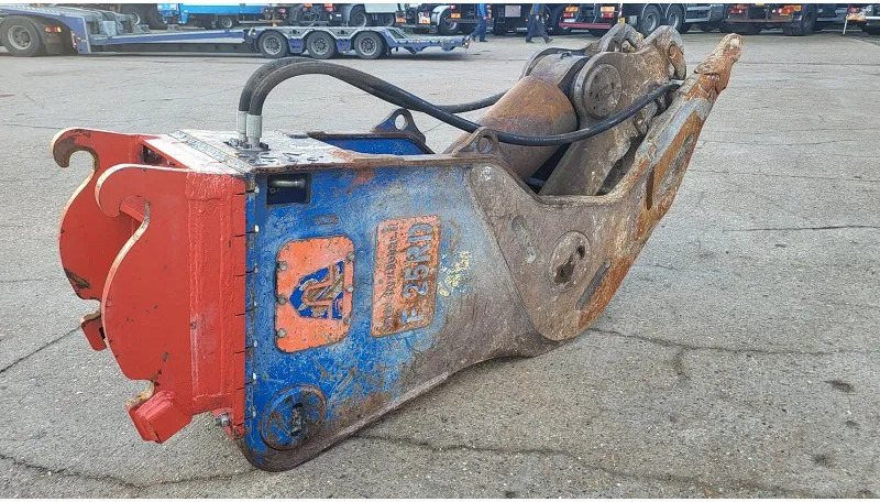 Trevibenne F25 RD Crusher - Demolition shears for Construction machinery: picture 5 Trevibenne F25 RD Crusher - Demolition shears for Construction machinery: picture 5