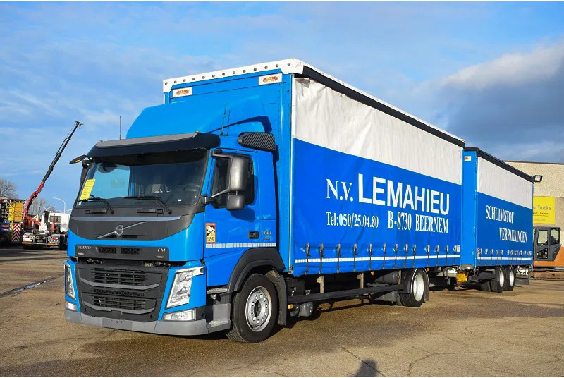 Volvo FM 330 - Box truck: picture 2 Volvo FM 330 - Box truck: picture 2