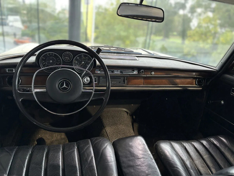 Mercedes-Benz 280SE *OldTimer*Automaat*LerenZetels*Schuifdak* - Car: picture 3 Mercedes-Benz 280SE *OldTimer*Automaat*LerenZetels*Schuifdak* - Car: picture 3