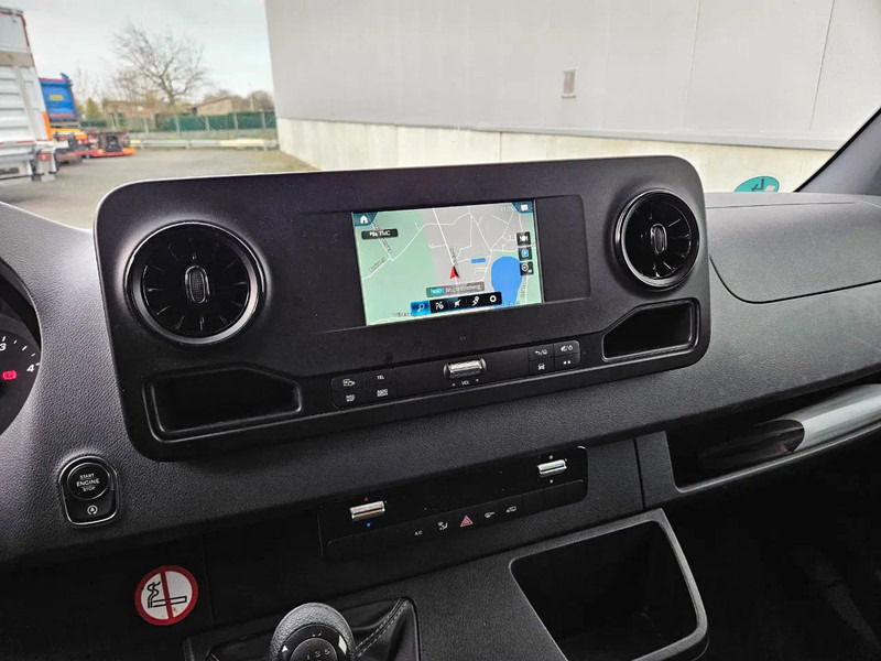 Mercedes-Benz Sprinter 317 L2H2*Achteruitrijcamera*360°camera*Zetelverwarming* - Panel van: picture 5 Mercedes-Benz Sprinter 317 L2H2*Achteruitrijcamera*360°camera*Zetelverwarming* - Panel van: picture 5
