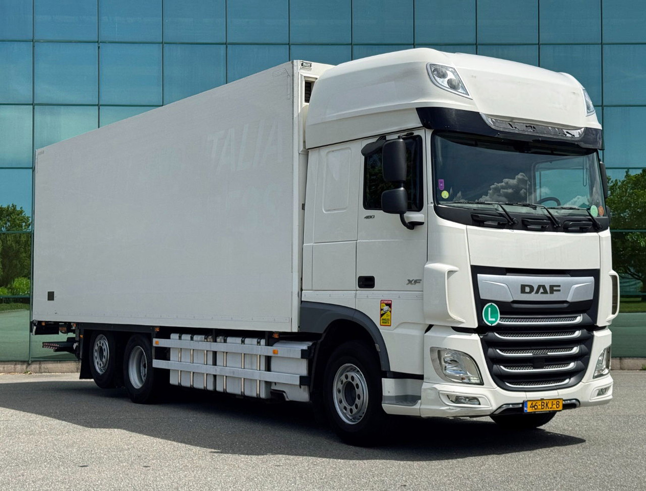DAF XF 480 FAR SSC 6X2 Carrier TRS Iceland Lift 815 x 250 x 274 CM Inside TOP Co - Refrigerator truck: picture 5 DAF XF 480 FAR SSC 6X2 Carrier TRS Iceland Lift 815 x 250 x 274 CM Inside TOP Co - Refrigerator truck: picture 5