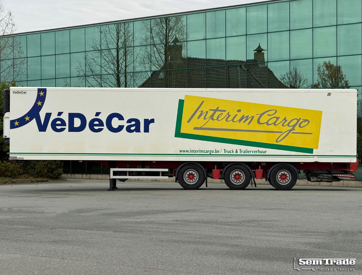Renders VÉDÉCAR Carrier Maxima 1300 2X Steering Axle Tail Lift Belgium-Trailer - Refrigerator semi-trailer: picture 2 Renders VÉDÉCAR Carrier Maxima 1300 2X Steering Axle Tail Lift Belgium-Trailer - Refrigerator semi-trailer: picture 2
