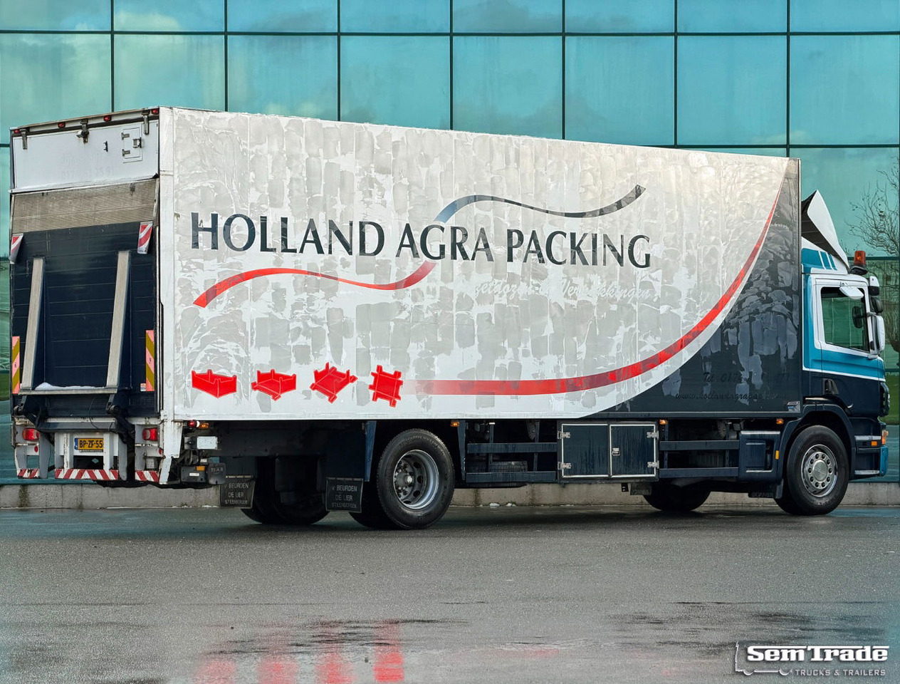 Scania P230 Euro 3 Airco Manual Gearbox VAN Beurden Isolated BOX Tail Lift Holland-Truck - Box truck: picture 4 Scania P230 Euro 3 Airco Manual Gearbox VAN Beurden Isolated BOX Tail Lift Holland-Truck - Box truck: picture 4