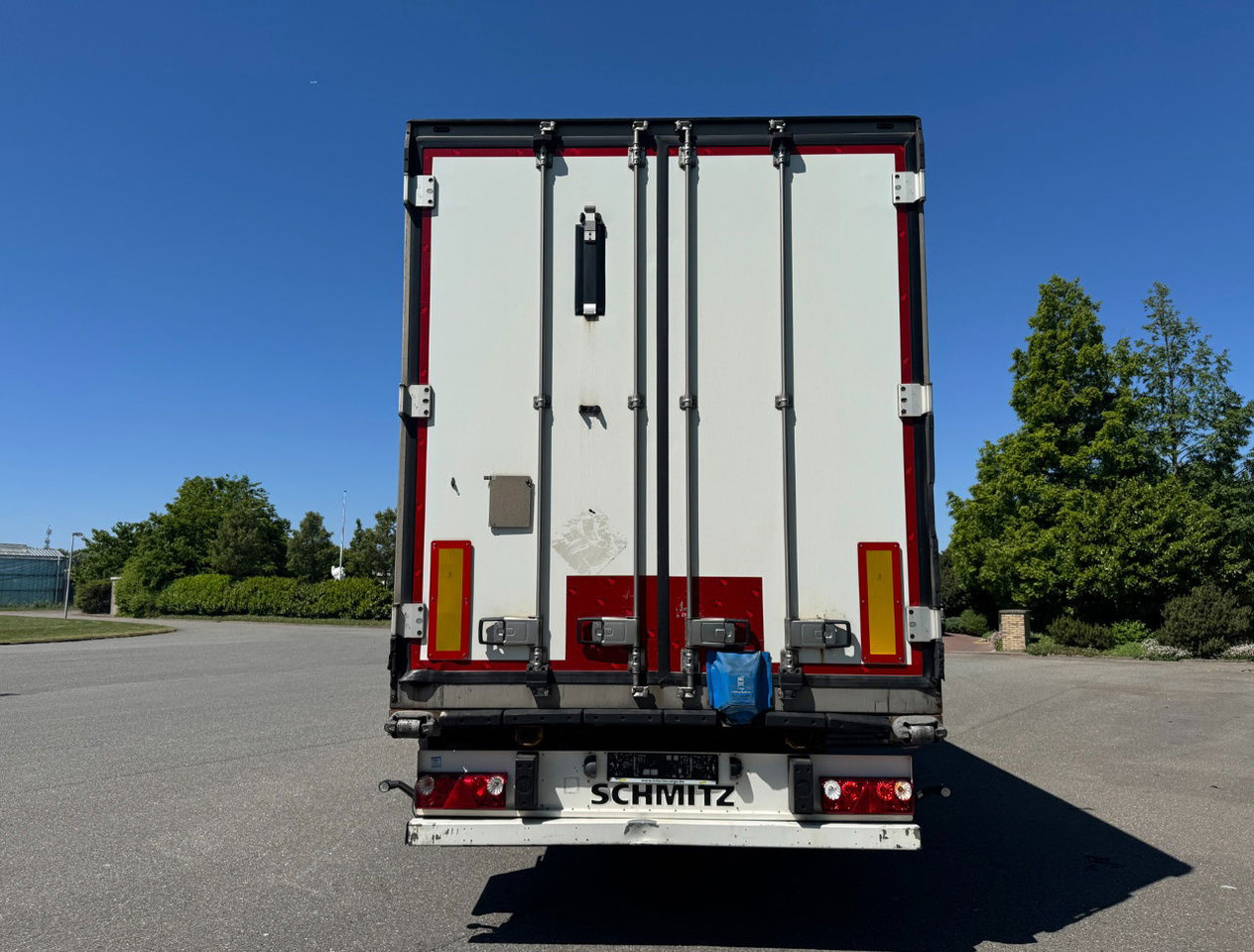 Schmitz Cargobull SCBS3B Thermo King SLXi300 Only 6.822 Hours Thick Roof Disc Brakes NEW TUV - Refrigerator semi-trailer: picture 4 Schmitz Cargobull SCBS3B Thermo King SLXi300 Only 6.822 Hours Thick Roof Disc Brakes NEW TUV - Refrigerator semi-trailer: picture 4