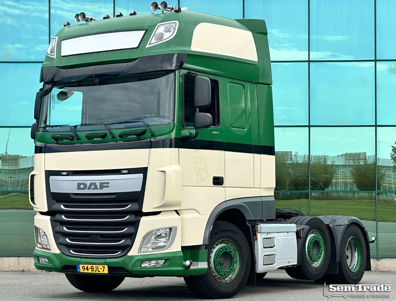 DAF XF 460 FTG SSC Only 478.000 KM Twinsteer TOP Condition NL-Truck - Tractor unit: picture 1 DAF XF 460 FTG SSC Only 478.000 KM Twinsteer TOP Condition NL-Truck - Tractor unit: picture 1