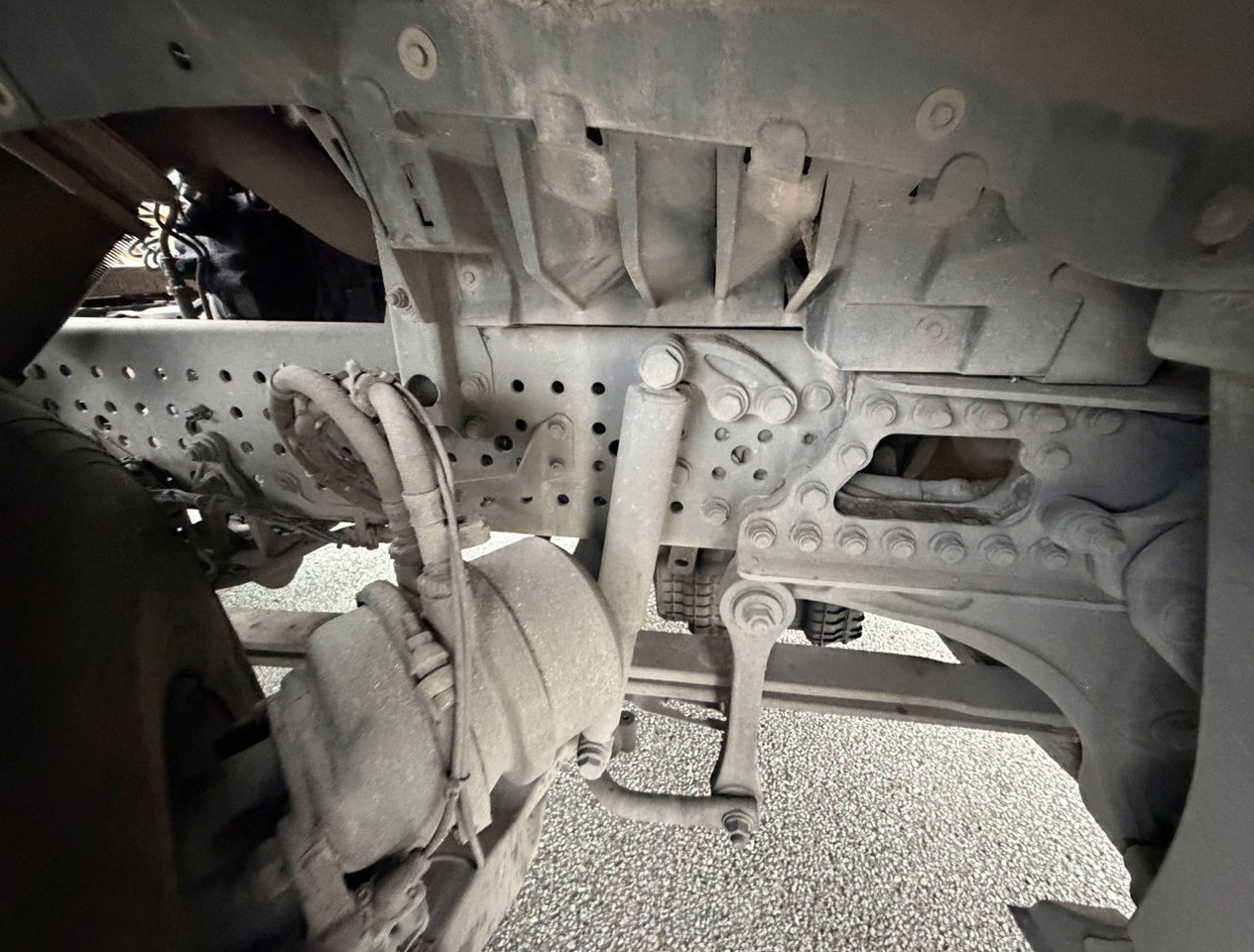 Tractor unit Mercedes-Benz Actros 2542 Euro 6 Full Spoiler 886.000 KM Holland-Truck: picture 16