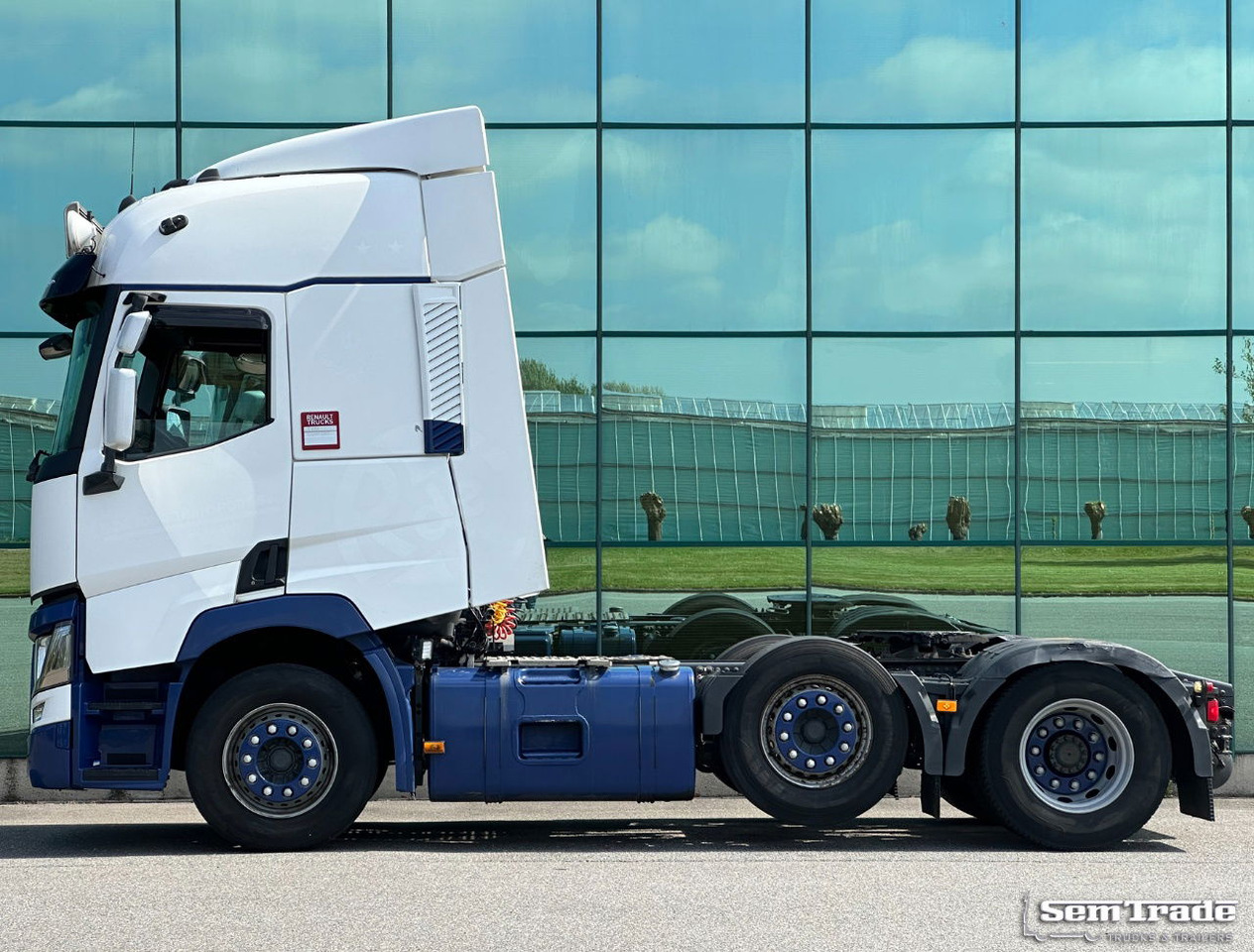 Renault T460 Comfort Euro 6 Only 654.000 KM 2X Tanks NL-Truck - Tractor unit: picture 2 Renault T460 Comfort Euro 6 Only 654.000 KM 2X Tanks NL-Truck - Tractor unit: picture 2