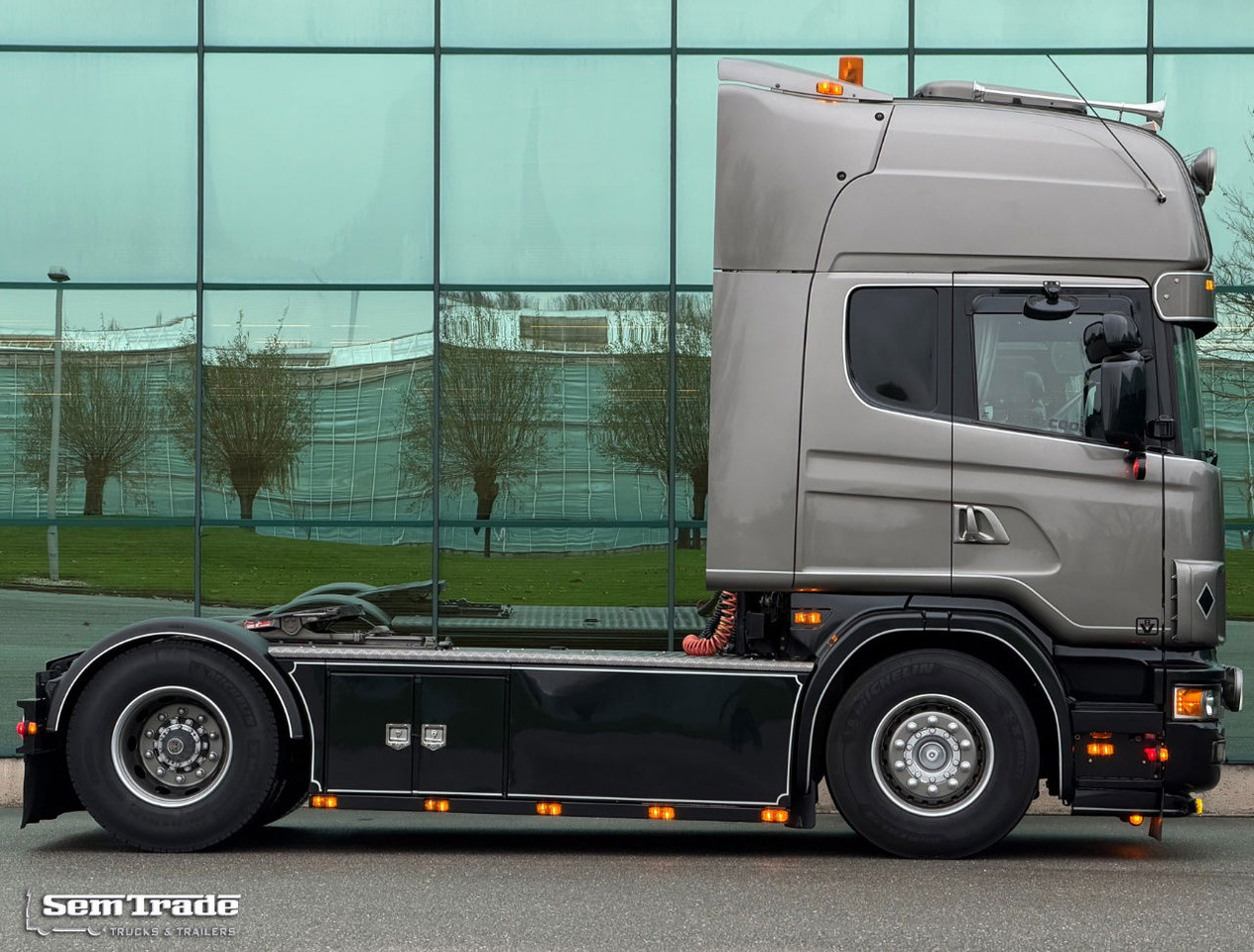 Scania R164-480 V8 King Retarder Manual Gearbox Showtruck Completely Rebuild Unique Condition - Tractor unit: picture 5 Scania R164-480 V8 King Retarder Manual Gearbox Showtruck Completely Rebuild Unique Condition - Tractor unit: picture 5