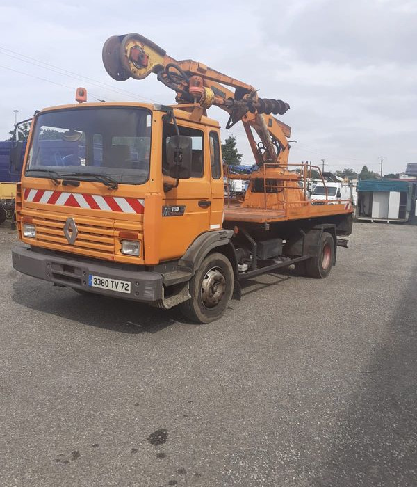 Camion tarieres Plantation Poteaux France Telecom - Dropside/ Flatbed truck, Crane truck: picture 3 Camion tarieres Plantation Poteaux France Telecom - Dropside/ Flatbed truck, Crane truck: picture 3