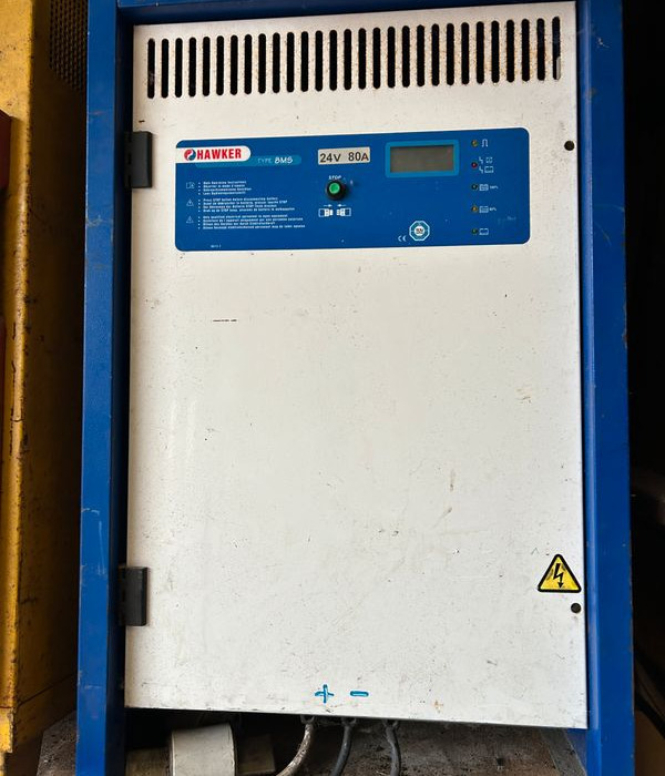 Chargeurs de batteries de traction pour elevateurs , transpalettes , gerbeurs electriques - Industrial equipment: picture 3 Chargeurs de batteries de traction pour elevateurs , transpalettes , gerbeurs electriques - Industrial equipment: picture 3