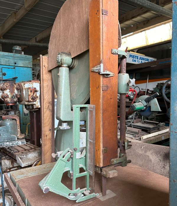 Transporteurs à roulleaux , Cadreuse hydraulique Guilliet ,Scie à ruban ,Scie radiale ,scie circulaire à Bois à Metals - Industrial equipment: picture 2 Transporteurs à roulleaux , Cadreuse hydraulique Guilliet ,Scie à ruban ,Scie radiale ,scie circulaire à Bois à Metals - Industrial equipment: picture 2