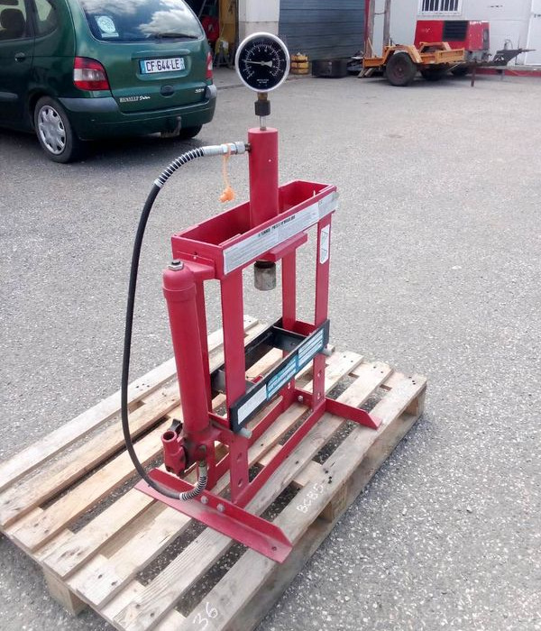 Materiel d' atelier Pour metal , bois, etc - Workshop equipment: picture 4 Materiel d' atelier Pour metal , bois, etc - Workshop equipment: picture 4