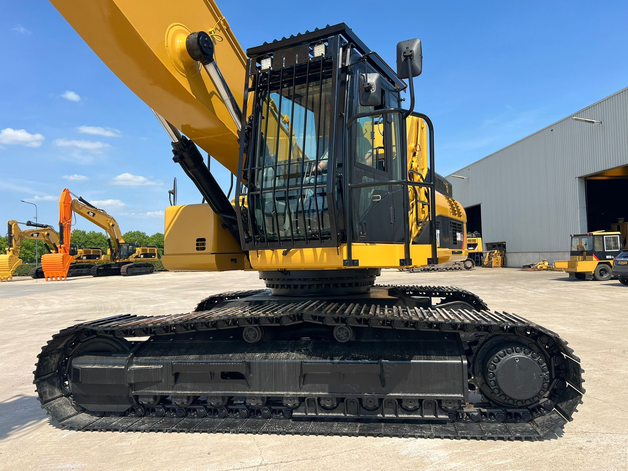 Waste/ Industry handler CATERPILLAR 330D MH: picture 7