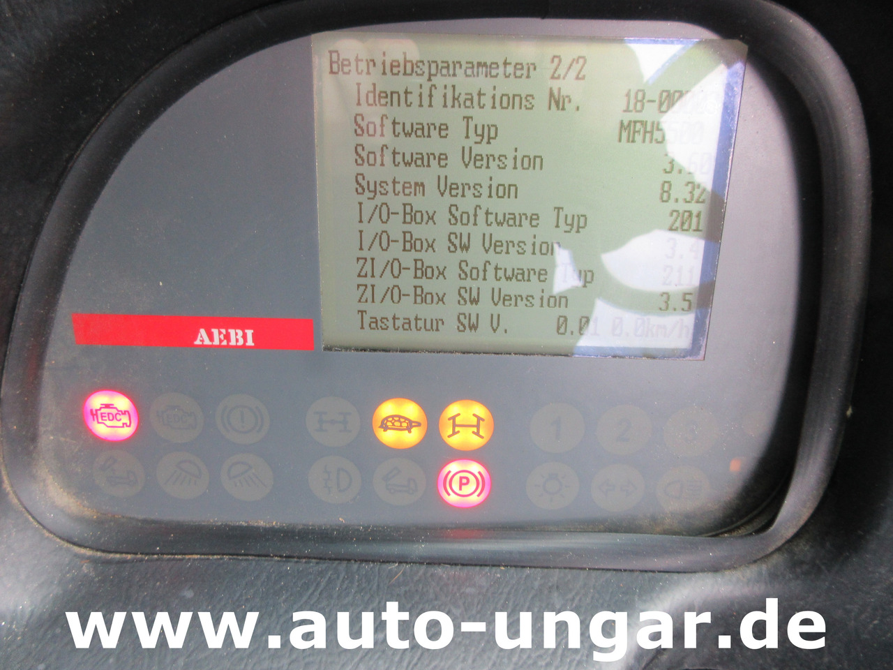 Road sweeper Aebi MFH 5500 Baujahr 2012 Euro 5 Kehrmaschine mit Hochentleerung: picture 19