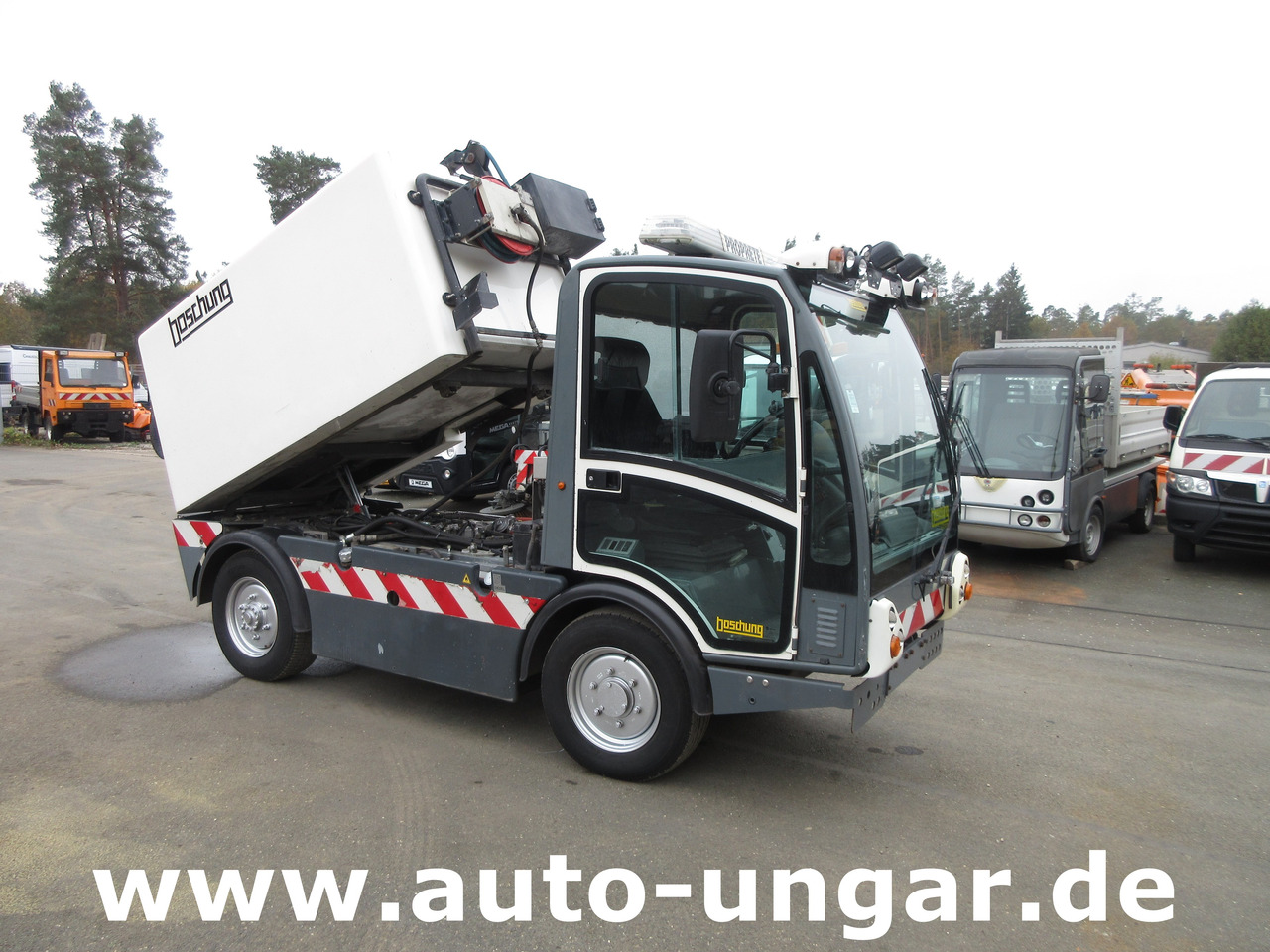 Boschung L3 mit Hochdruckreiniger am Heck Wasserwagen Waschwagen Kärcher Gießarm - Cleaning machinery: picture 2 Boschung L3 mit Hochdruckreiniger am Heck Wasserwagen Waschwagen Kärcher Gießarm - Cleaning machinery: picture 2