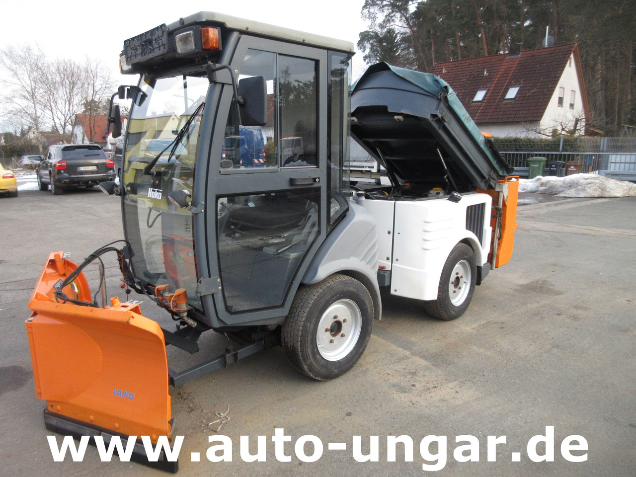 Hako CityMaster CM1200 Winterdienst 4x4 mit Schneepflug und Salzstreuer - Snow removal vehicle: picture 3 Hako CityMaster CM1200 Winterdienst 4x4 mit Schneepflug und Salzstreuer - Snow removal vehicle: picture 3