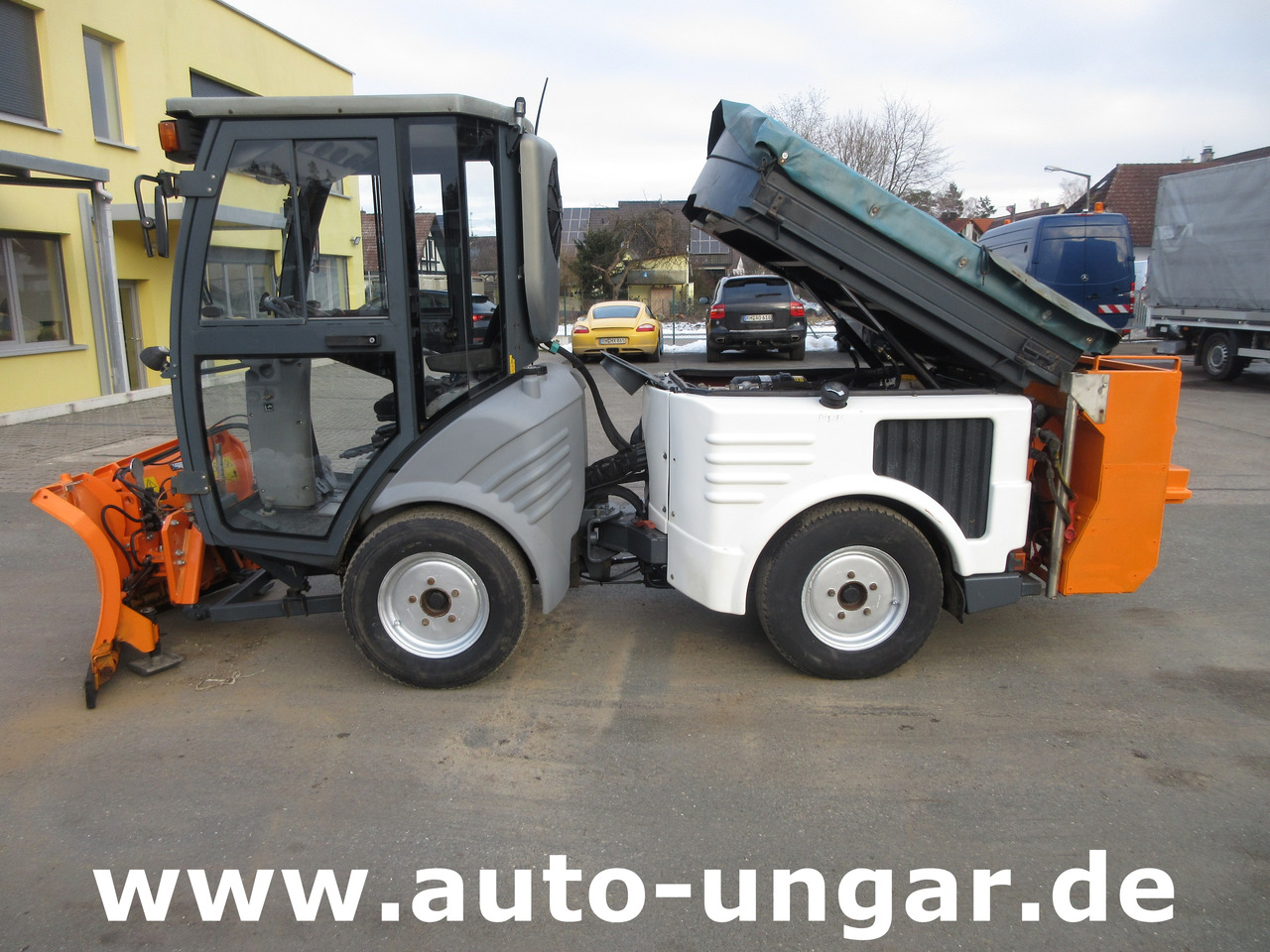 Hako CityMaster CM1200 Winterdienst 4x4 mit Schneepflug und Salzstreuer - Snow removal vehicle: picture 4 Hako CityMaster CM1200 Winterdienst 4x4 mit Schneepflug und Salzstreuer - Snow removal vehicle: picture 4