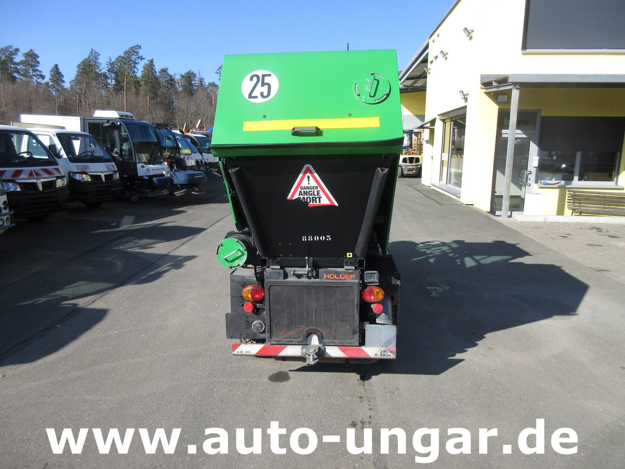 Holder X40 / X45 Baujahr 2017 Knicklenkung Kehraufbau 4x4 Kommunalhydraulik Frontheber - Road sweeper: picture 4 Holder X40 / X45 Baujahr 2017 Knicklenkung Kehraufbau 4x4 Kommunalhydraulik Frontheber - Road sweeper: picture 4