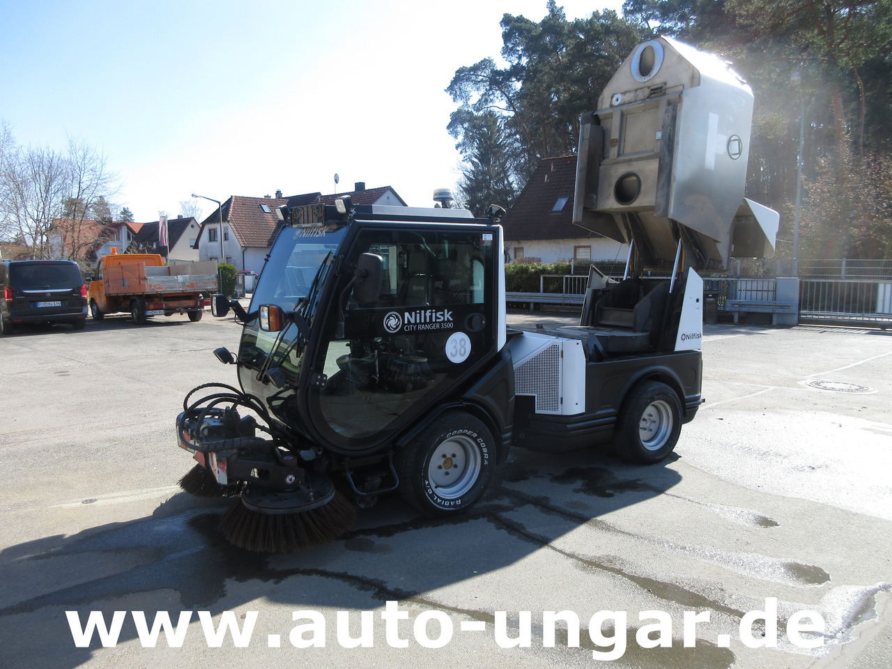 NILFISK CR3500 CityRanger Schmidt Flexigo Multigo 4x4 Kehrmaschine Geräteträger - Road sweeper: picture 2 NILFISK CR3500 CityRanger Schmidt Flexigo Multigo 4x4 Kehrmaschine Geräteträger - Road sweeper: picture 2