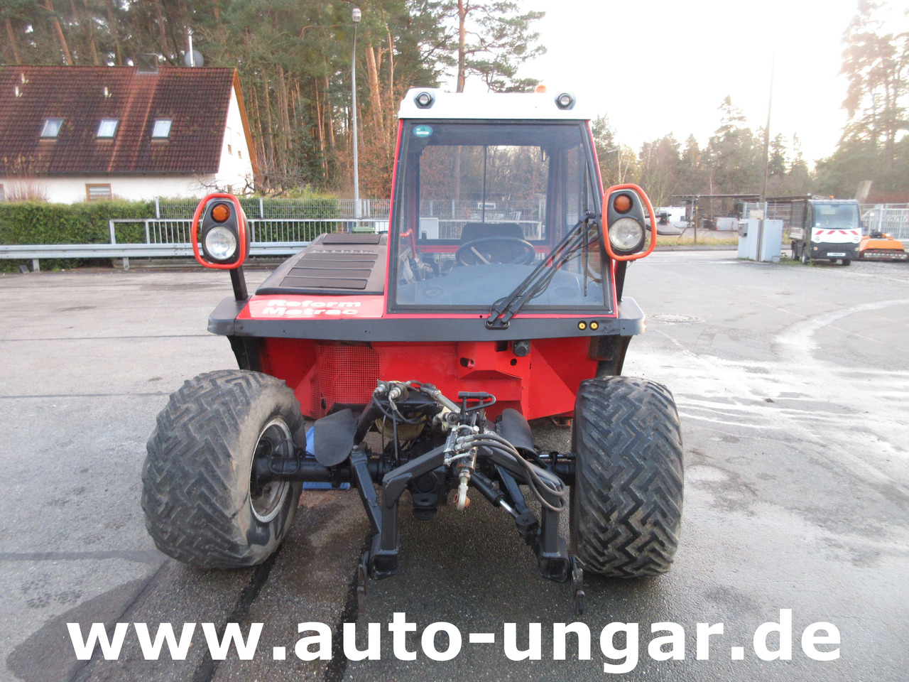 Reform Metrac H7S MOTORSCHADEN Bj. 2004 Front- & Heckzapfwelle Fronthydraulik - Farm tractor: picture 2 Reform Metrac H7S MOTORSCHADEN Bj. 2004 Front- & Heckzapfwelle Fronthydraulik - Farm tractor: picture 2