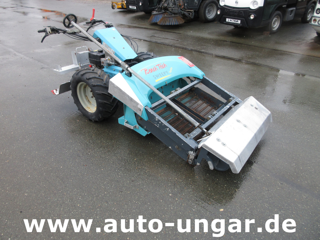Kässbohrer BeachTech Sweepy Hydro Baujahr 2012 Strandreiniger Beachcleaner Cribleuse de Plage - Utility/ Special vehicle: picture 2 Kässbohrer BeachTech Sweepy Hydro Baujahr 2012 Strandreiniger Beachcleaner Cribleuse de Plage - Utility/ Special vehicle: picture 2