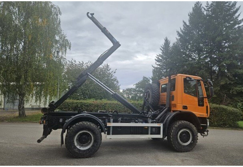 Iveco 4x4 ML140.E25 +winter zima (CZ)CTS +SIMED - Hook lift truck: picture 2 Iveco 4x4 ML140.E25 +winter zima (CZ)CTS +SIMED - Hook lift truck: picture 2