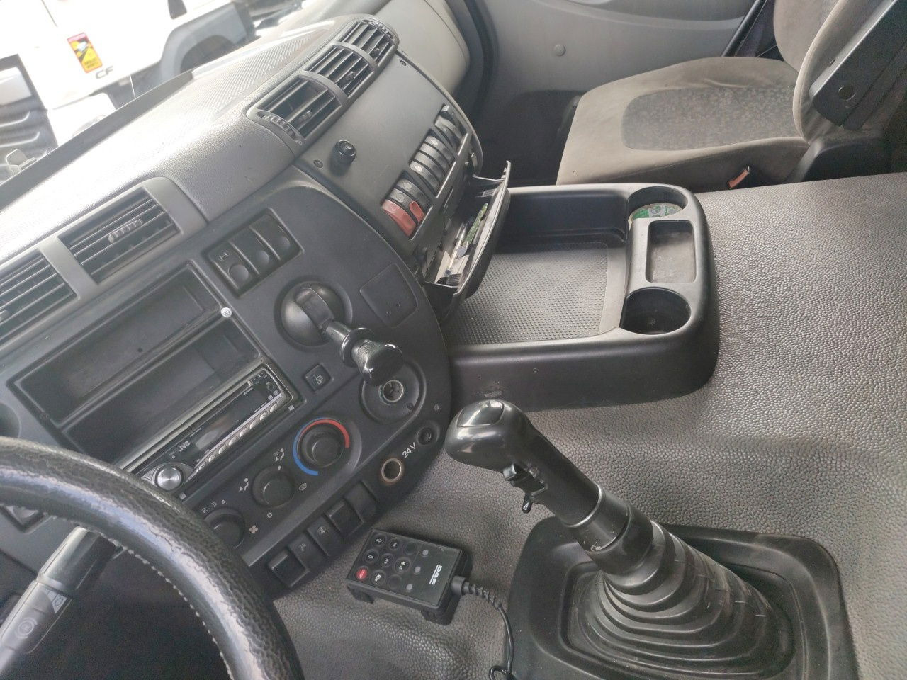 Tractor unit DAF 85.410 CF85 410: picture 8