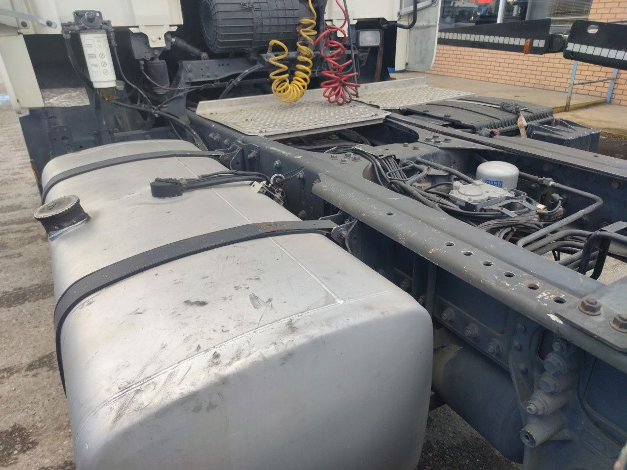 Tractor unit DAF 85.410 CF85 410: picture 10