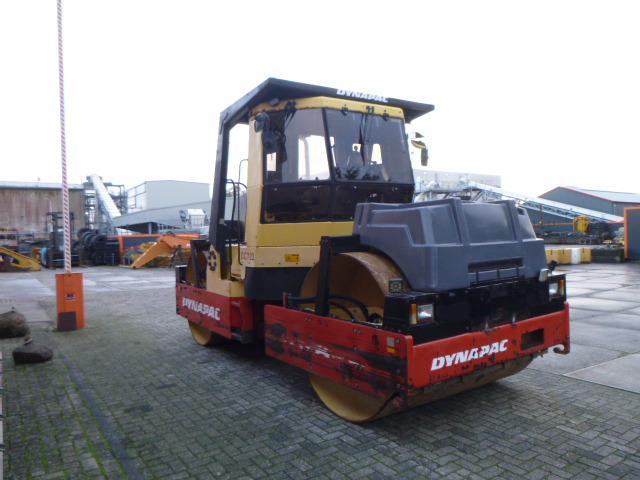 Road roller DYNAPAC CC722: picture 5