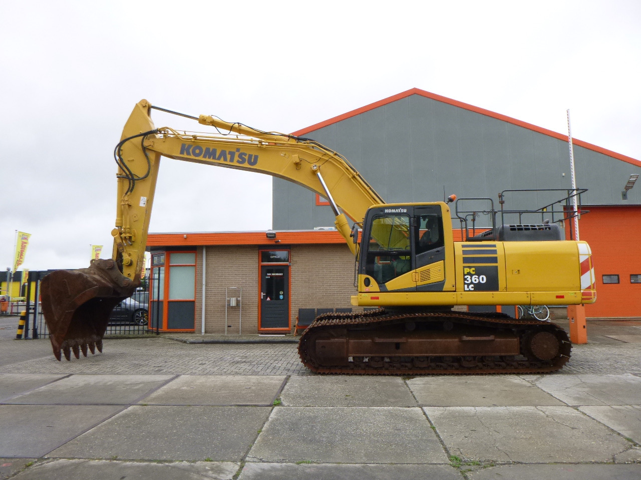 KOMATSU PC360LC-10 - Crawler excavator: picture 1 KOMATSU PC360LC-10 - Crawler excavator: picture 1