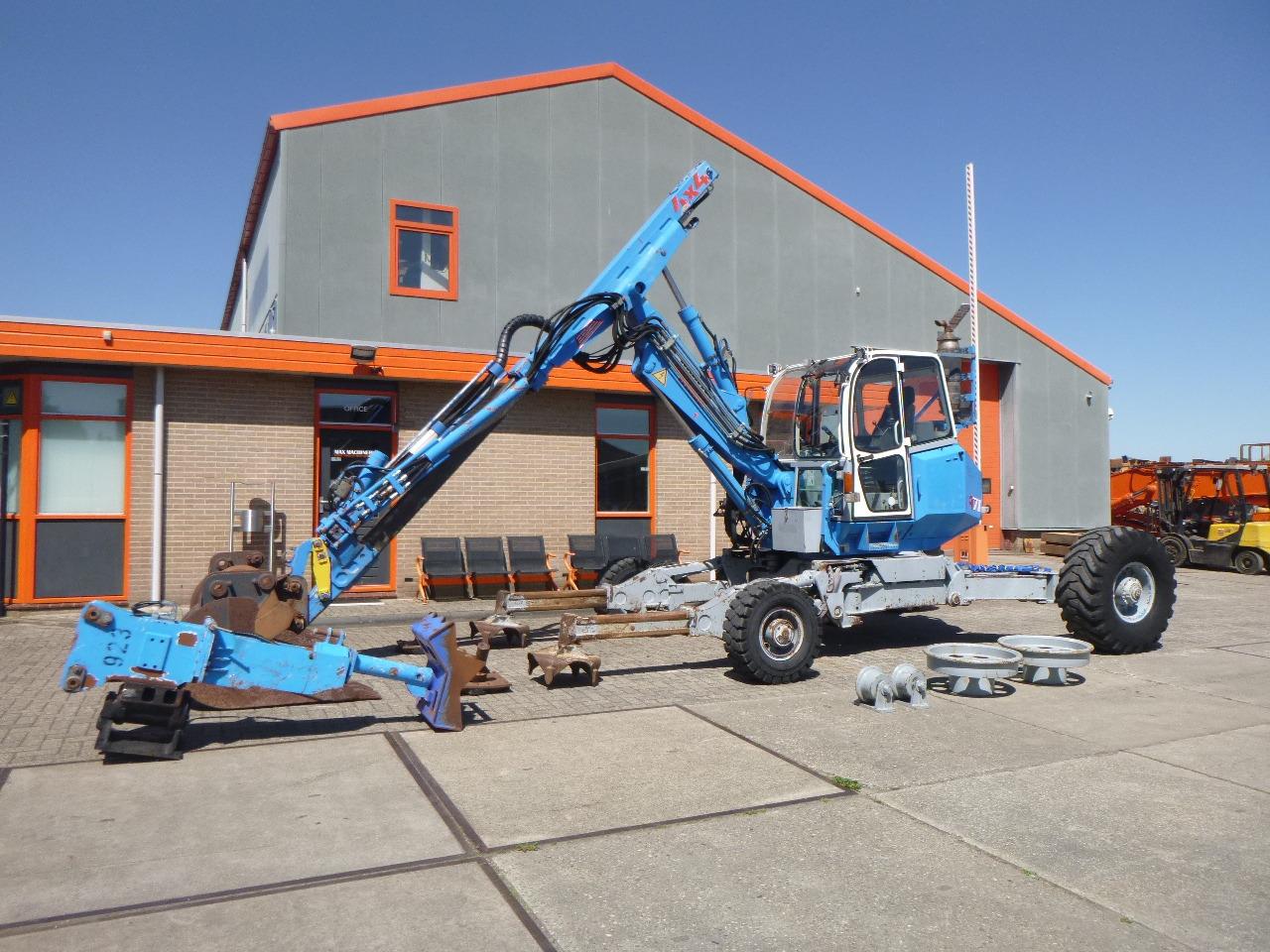 MENZI MUCK A71T2M - Walking excavator: picture 1 MENZI MUCK A71T2M - Walking excavator: picture 1