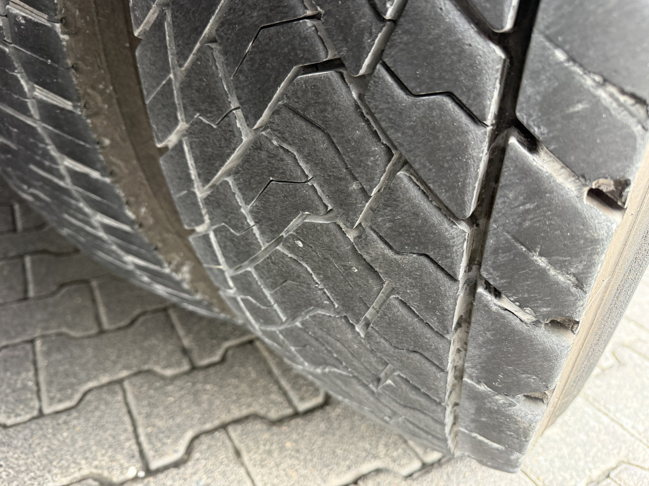 Daf XF440 6X2 Palfinger PK 34002 bis 29 Meter - Dropside/ Flatbed truck, Crane truck: picture 4 Daf XF440 6X2 Palfinger PK 34002 bis 29 Meter - Dropside/ Flatbed truck, Crane truck: picture 4