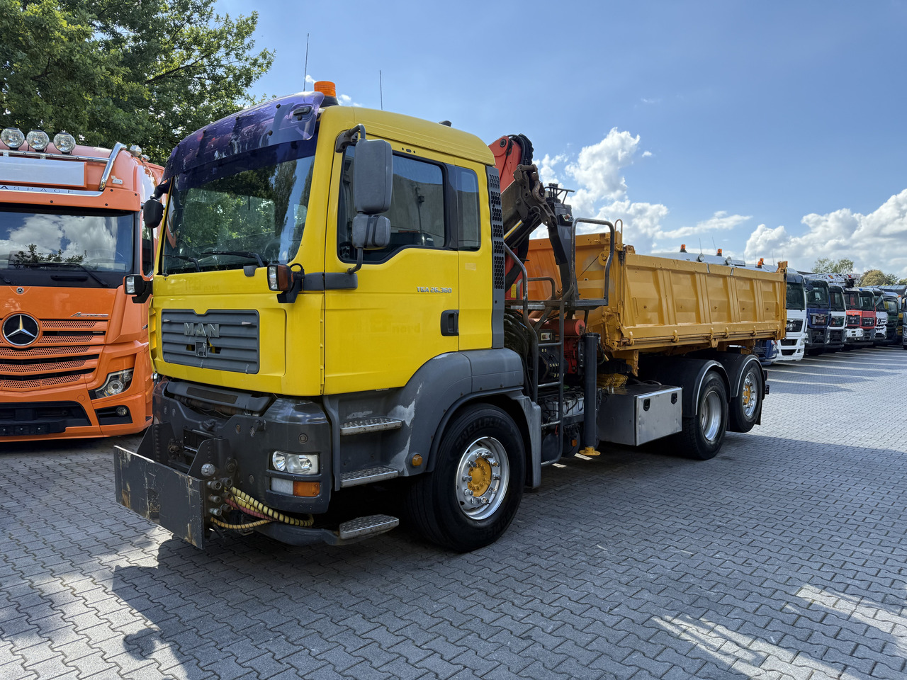 Leasing of MAN TGA 26.360 6X2 Kipper Kran Palfinger 15500 MAN TGA 26.360 6X2 Kipper Kran Palfinger 15500: picture 8