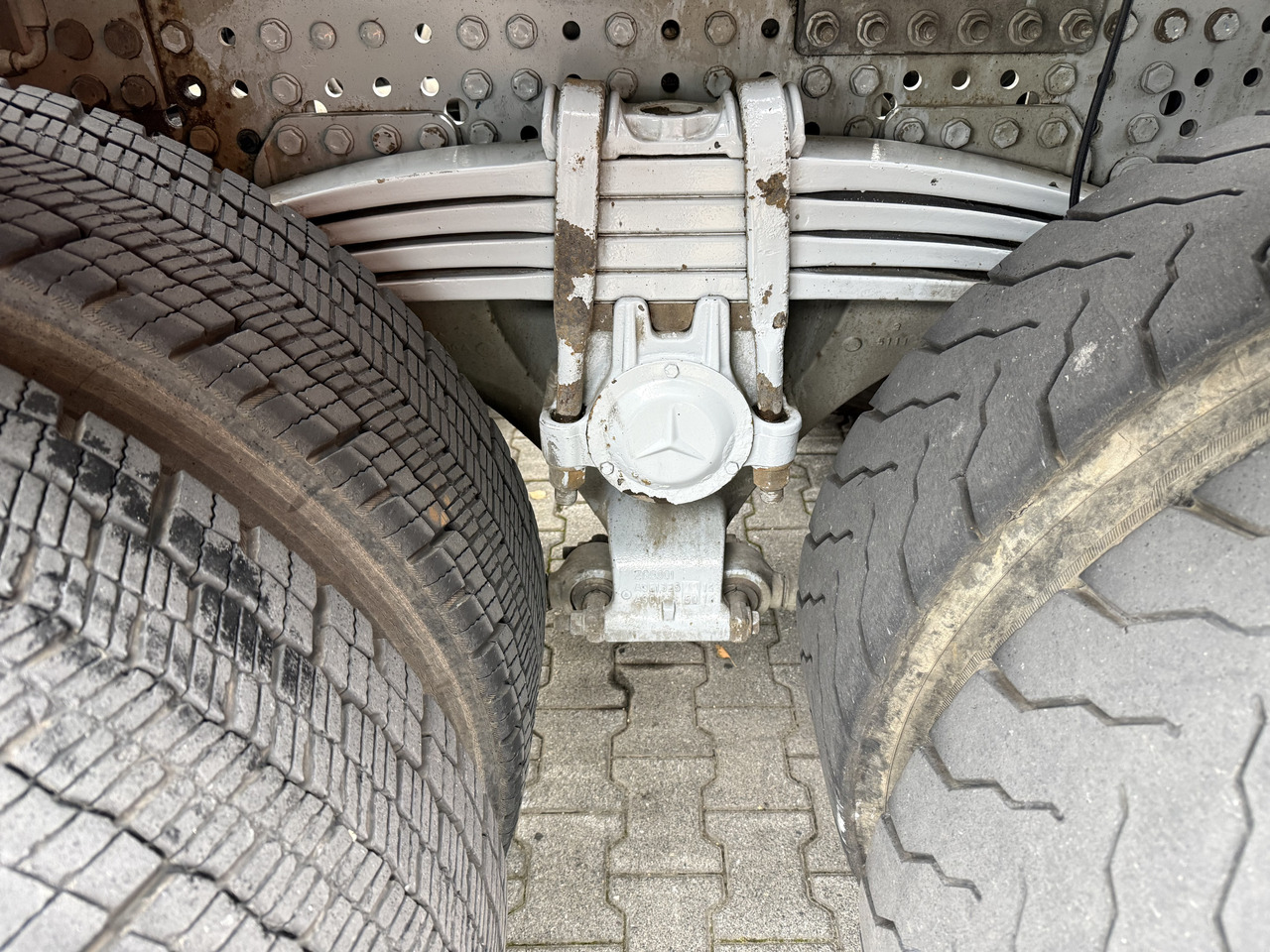 Mercedes-Benz Arocs 3245 K 8X4 Haken - Hook lift truck: picture 4 Mercedes-Benz Arocs 3245 K 8X4 Haken - Hook lift truck: picture 4