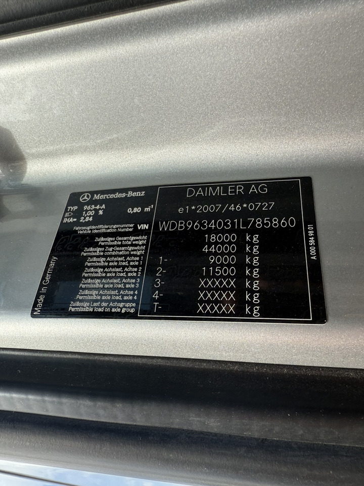 Mercedes-Benz Actros 1842LS Kran HMF 2020 bis 18 Meter - Tractor unit: picture 4 Mercedes-Benz Actros 1842LS Kran HMF 2020 bis 18 Meter - Tractor unit: picture 4