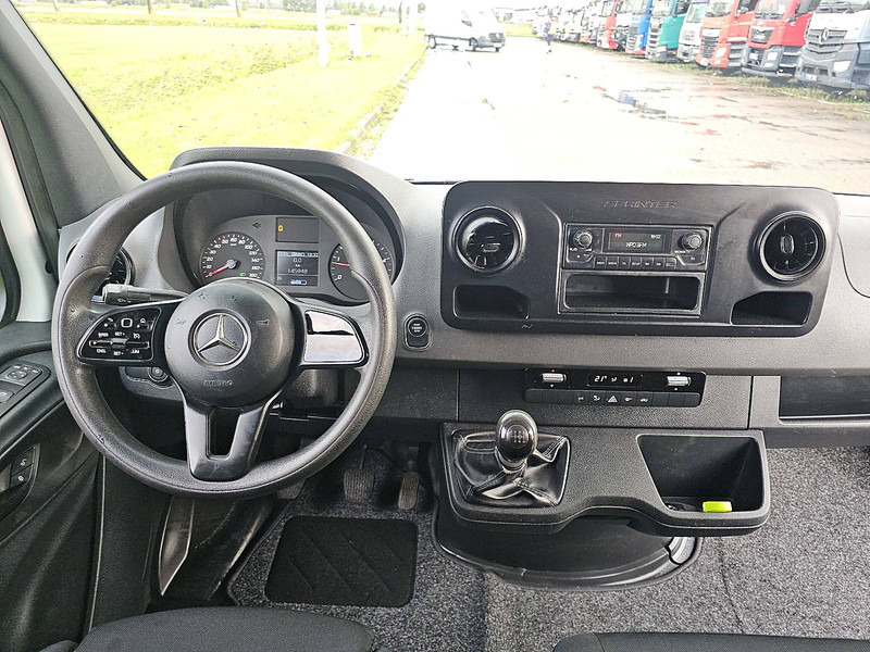 Panel van Mercedes-Benz Sprinter 311 CDI L2H2: picture 8