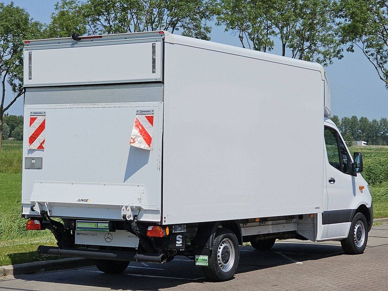 Mercedes-Benz Sprinter 317 Bakwagen Laadklep! - Box van: picture 3 Mercedes-Benz Sprinter 317 Bakwagen Laadklep! - Box van: picture 3