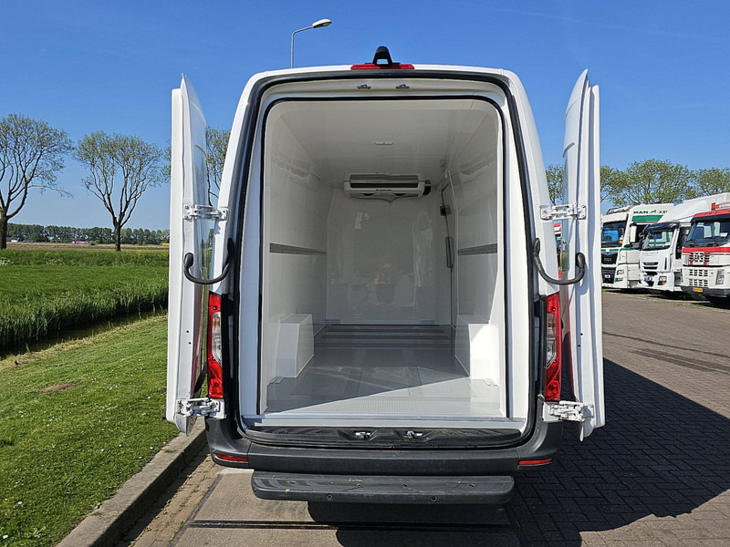 Refrigerated van Mercedes-Benz Sprinter 317 L3H2 Maxi Vries/Koel: picture 16