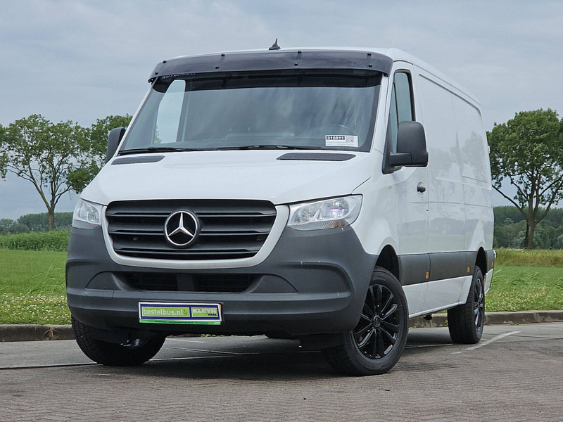 Mercedes-Benz Sprinter 319 L2H1 Mbux V6 3.0Ltr! - Small van: picture 1 Mercedes-Benz Sprinter 319 L2H1 Mbux V6 3.0Ltr! - Small van: picture 1