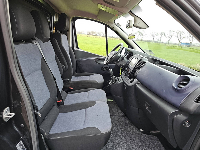 Interior photo 1: Small van Opel Vivaro 1.6 L1H1 Navi Euro6!