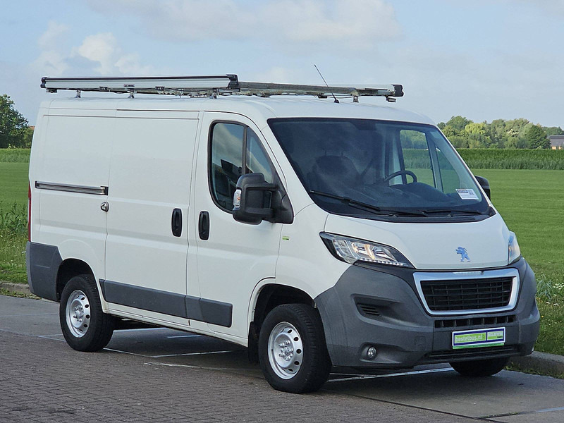 Peugeot Boxer 2.0 L1H1 Navi Euro6 AC! - Small van: picture 5 Peugeot Boxer 2.0 L1H1 Navi Euro6 AC! - Small van: picture 5