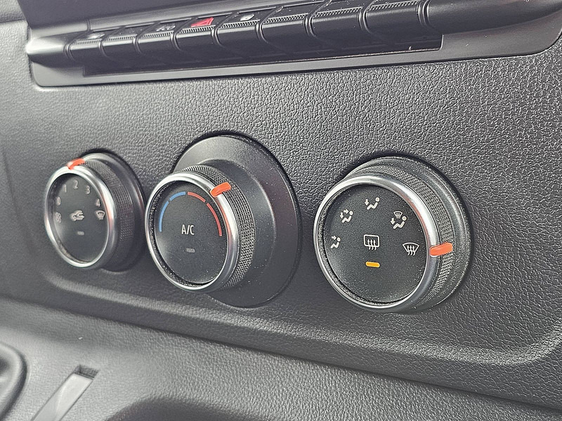 Panel van Renault Master 2.3 L3H2 Dub.- Cab. LED: picture 11