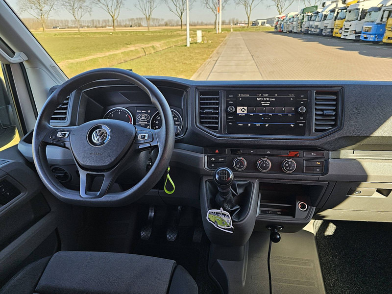 Interior photo 1: Panel van Volkswagen Crafter 35 2.0 L3H3 2XZijdeur Navi!