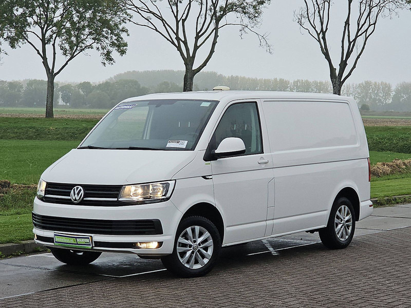 Volkswagen Transporter 2.0 TDI L1H1 Airco Euro6 NAP - Small van: picture 2 Volkswagen Transporter 2.0 TDI L1H1 Airco Euro6 NAP - Small van: picture 2