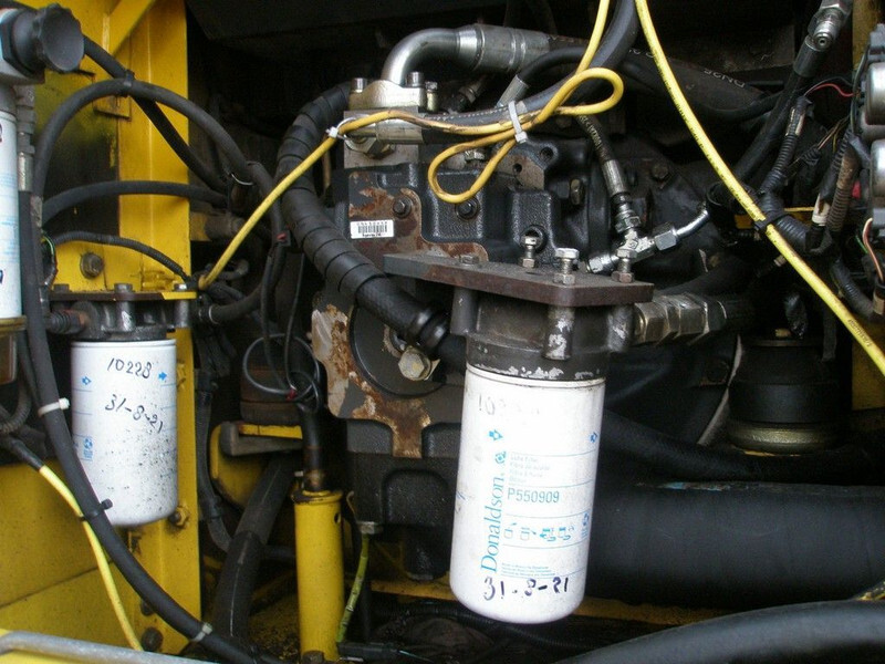 Wheel excavator Komatsu PW140-7: picture 6